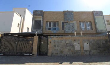 4 Bedrooms+Majlis With Private Parking Villa For Rent in Al Ansab At Prime Location.