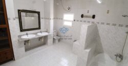 3 Bedrooms Apartment (Full Floor) For Rent In south Al Ghubrah