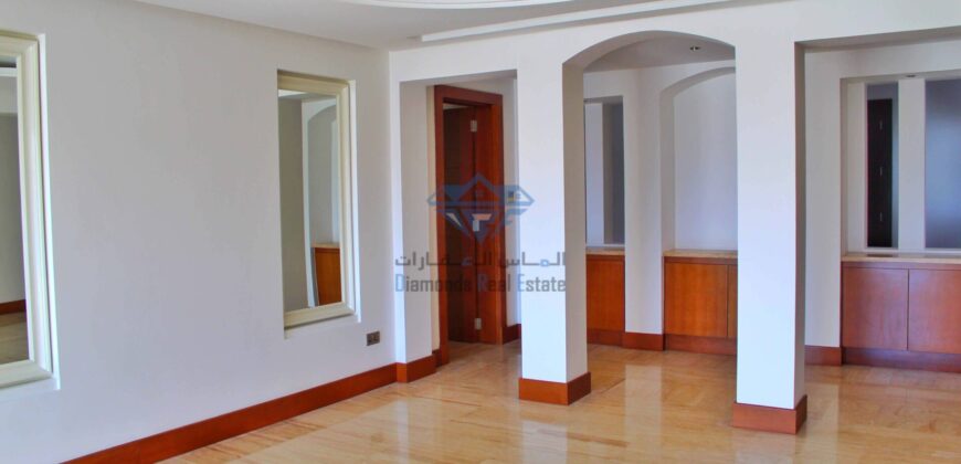 5 Bedrooms Villa For Rent in Qurum