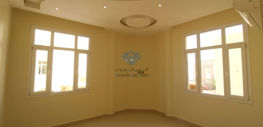 5 Bedrooms Good design Villa for Rent in Qurum