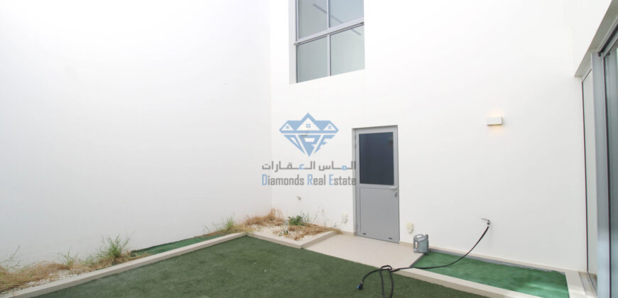 Luxurious and Spacious well designed Courtyard available for Rent