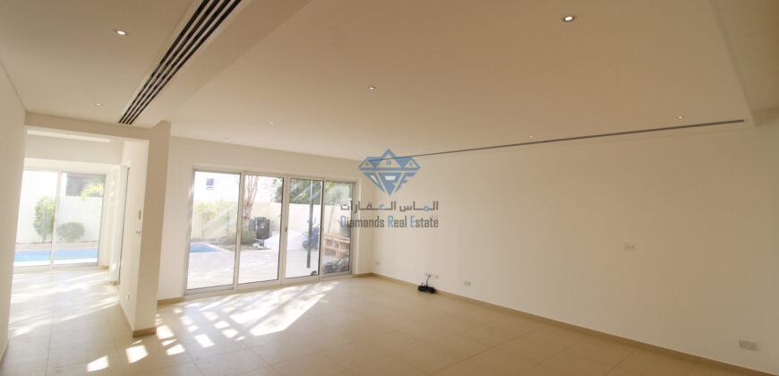 Beautiful 3 BHK + Maidroom Villa for Rent in Al Mouj