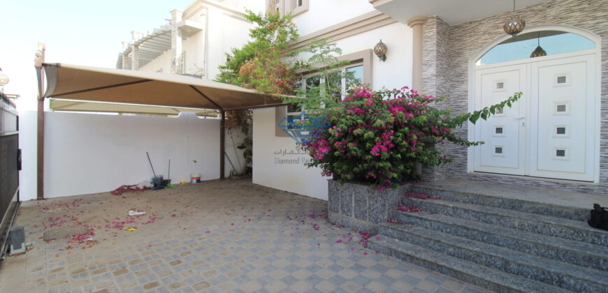 Beautiful Villa for Rent in South Ghubrah near by American School.