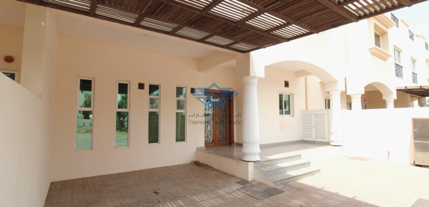 Huge Independent villa for Rent in MQ.