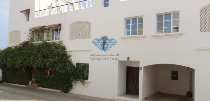3BR Villa for Sale in Qurum near Qurm PRivate School
