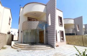 Beautiful 4 Bedrooms Villa For Rent in North Al Hail