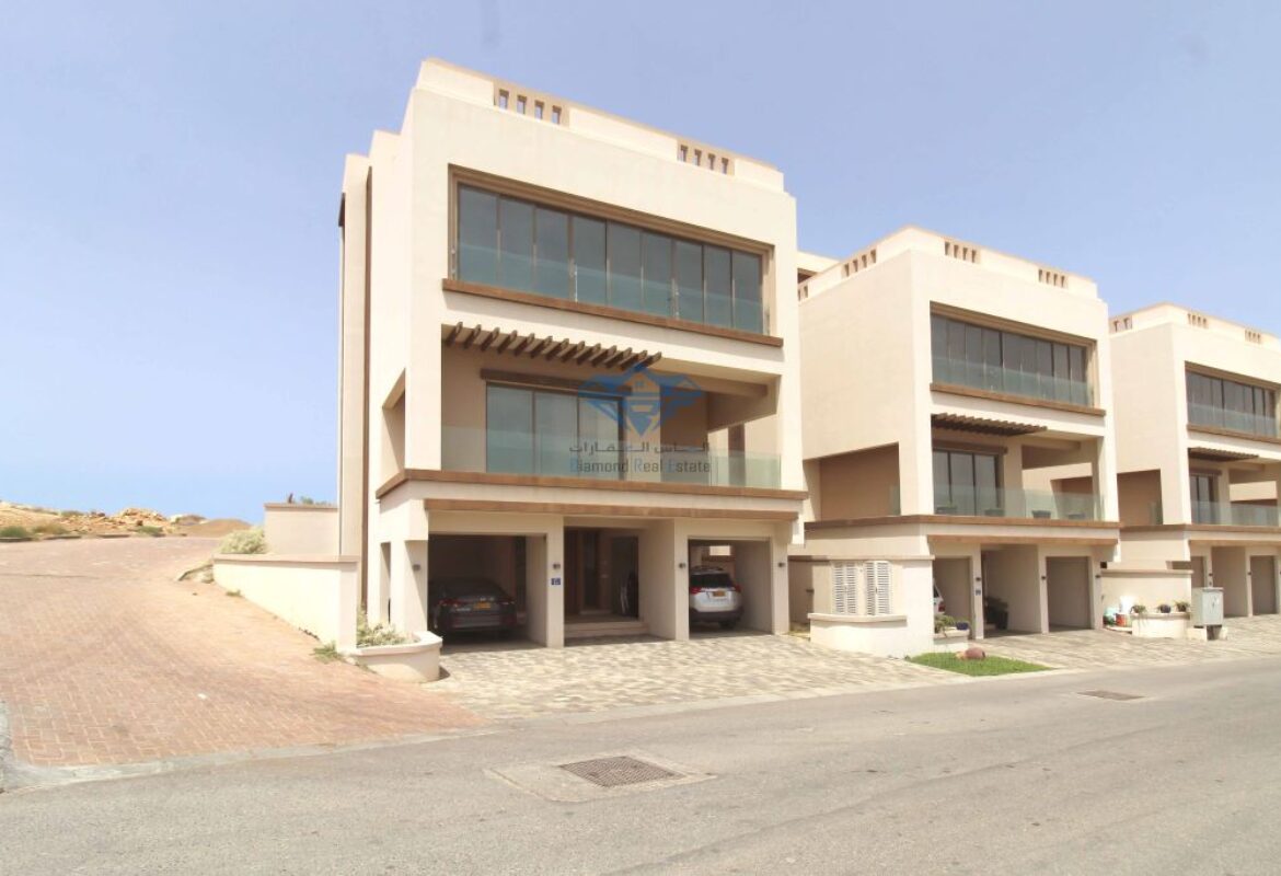 Golf View 4BR+Maidroom Villa for Rent in Muscat Hills