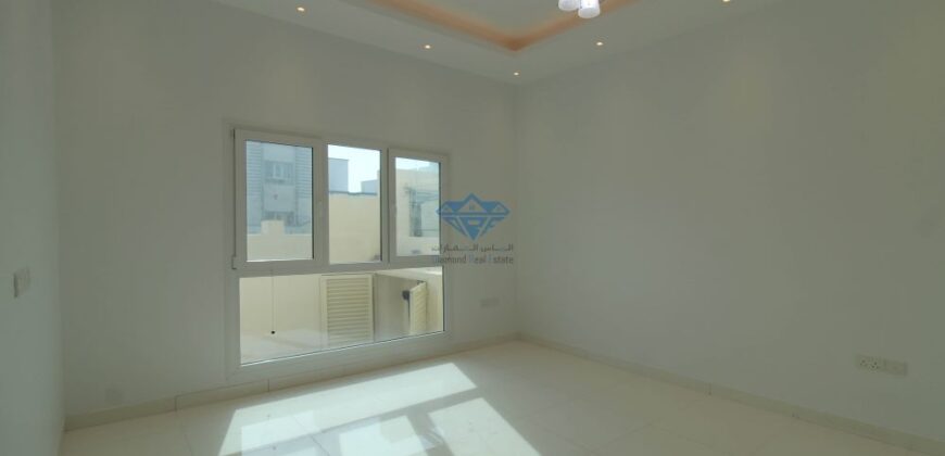 Beautiful 5BR Villa for Rent in Al Khoud 6