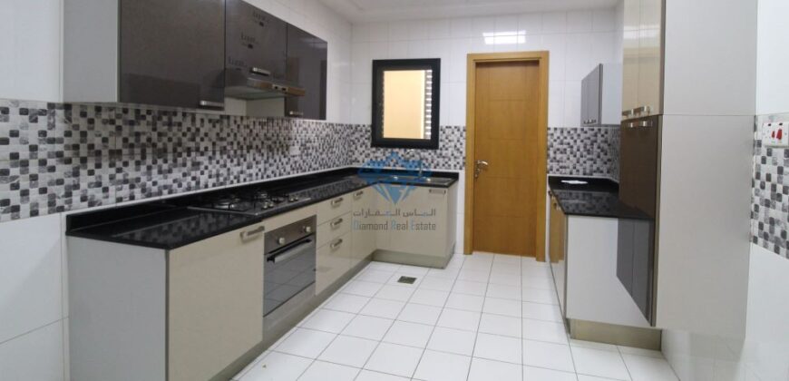 Beautiful 2 BHK Back View Apartments For Rent in Qurum ( Park View Building)