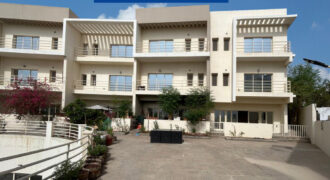 MQ Villa for Rent | 5 Bedrooms + Maid Room | Access to Pool & Gym