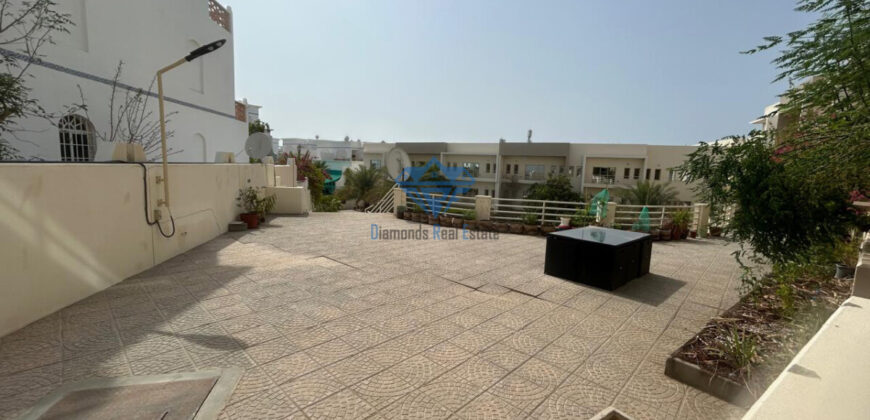 MQ Villa for Rent | 5 Bedrooms + Maid Room | Access to Pool & Gym