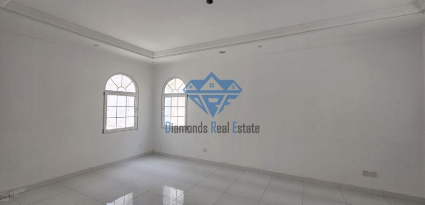 Spacious  5 Bedrooms +1 Maidroom Commercial Villa for Rent in Azaiba