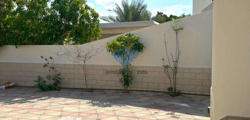 Spacious and well-maintained 4 bedrooms + 1 maidroom villa for rent in azaiba Spacious and well-maintained 4 bedrooms + 1 maidroom villa for rent in azaiba