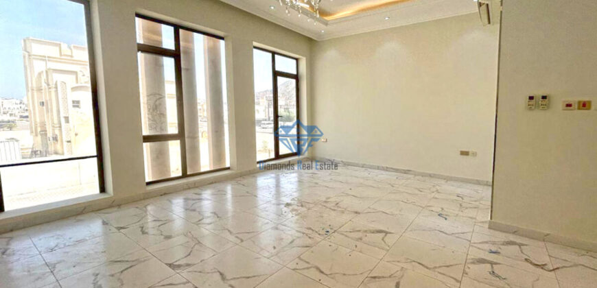 Spacious and well-designed 5-bedroom Twin villa for rent located in Bosher.