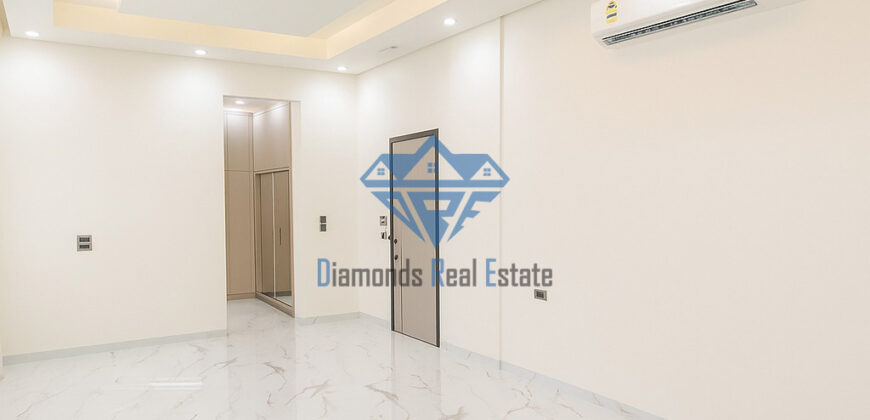 Brand New 5-Bedrooms+2-Maidsroom Villa for Rent in Ansab 