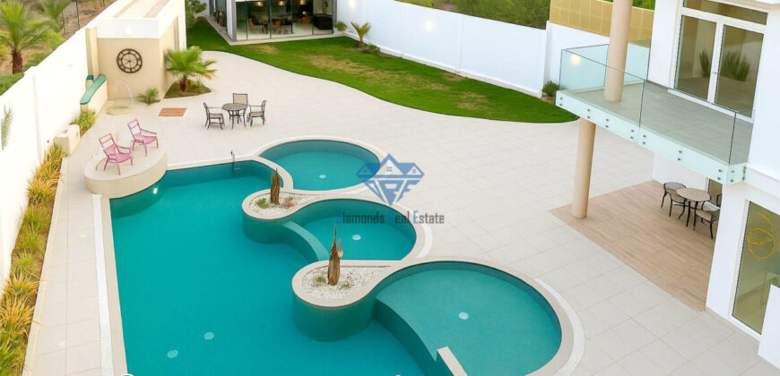 فيلا راقية في بوشر | 7 غرف نوم | مسبح خاص | تصميم واسع