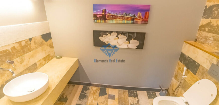 فيلا راقية في بوشر | 7 غرف نوم | مسبح خاص | تصميم واسع