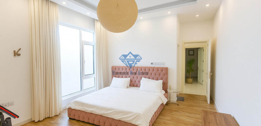 فيلا راقية في بوشر | 7 غرف نوم | مسبح خاص | تصميم واسع