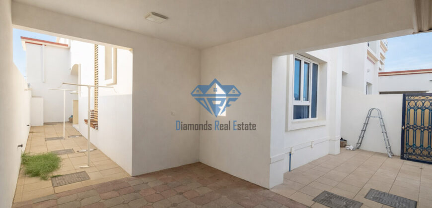 Beautiful 4BHK+1Maidroom Twin Villa for Rent – South Ghubrah | Near American International School