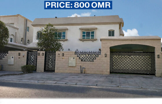 Spacious and well-maintained 4 bedrooms + 1 maidroom villa for rent in azaiba