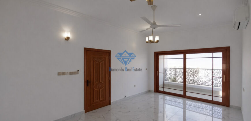 فيلا راقية للبيع في مرتفعات الأنصب