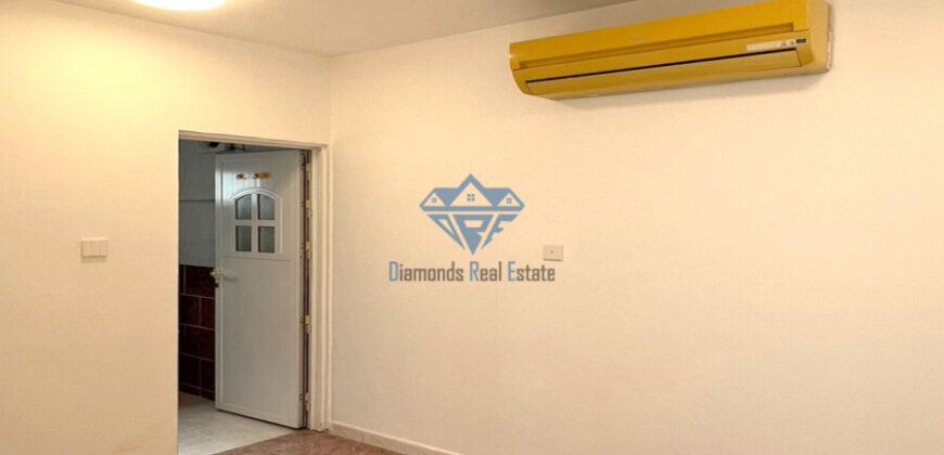 Spacious and well-maintained 4 bedrooms + 1 maidroom villa for rent in azaiba