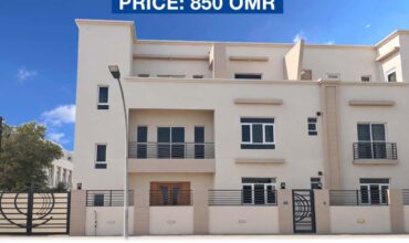 5BR+1Maidroom Twin Villa For Rent In North Azaiba