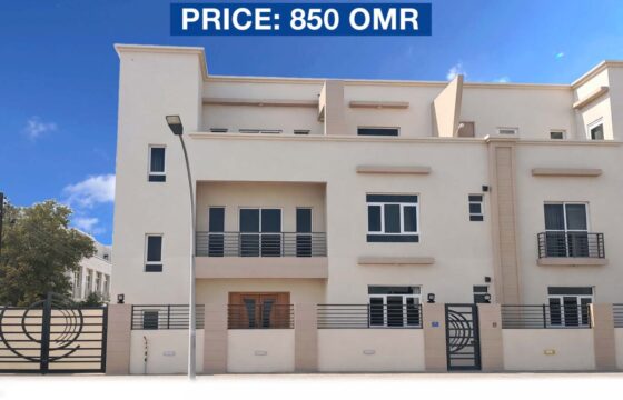 5BR+1Maidroom Twin Villa For Rent In North Azaiba