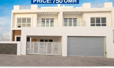 For Rent | Luxury 4Bedrooms + 1 Maidroom Villa in North Al-Mawaleh