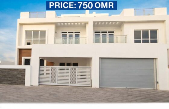 For Rent | Luxury 4Bedrooms + 1 Maidroom Villa in North Al-Mawaleh