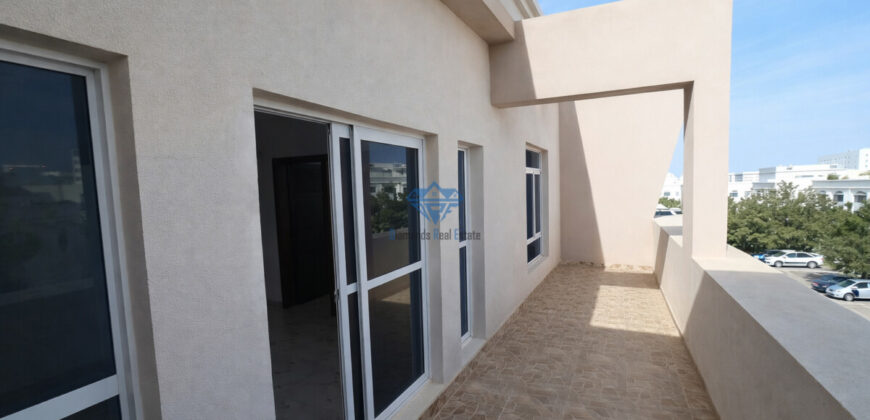 5BR+1Maidroom Twin Villa For Rent In North Azaiba