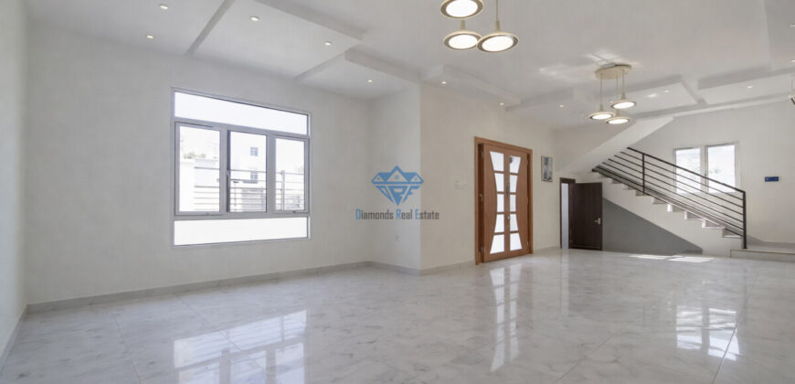 5BR+1Maidroom Twin Villa For Rent In North Azaiba