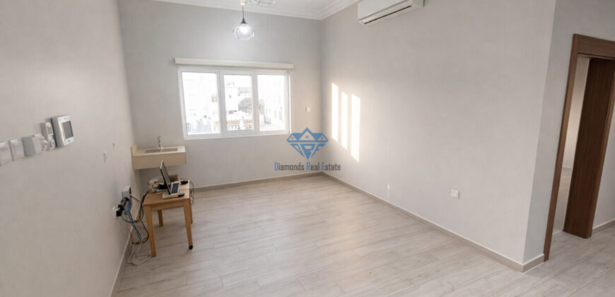 For Rent | Luxury 4Bedrooms + 1 Maidroom Villa in North Al-Mawaleh