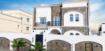 🏡 For Rent – Spacious 7+2 Bedroom Villa in Al-Ansab