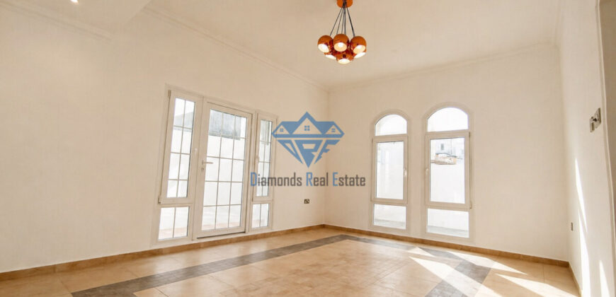 🏡 For Rent – Spacious 7+2 Bedroom Villa in Al-Ansab
