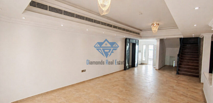 🏡 For Rent – Spacious 7+2 Bedroom Villa in Al-Ansab