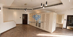 🏡 For Rent – Spacious 7+2 Bedroom Villa in Al-Ansab