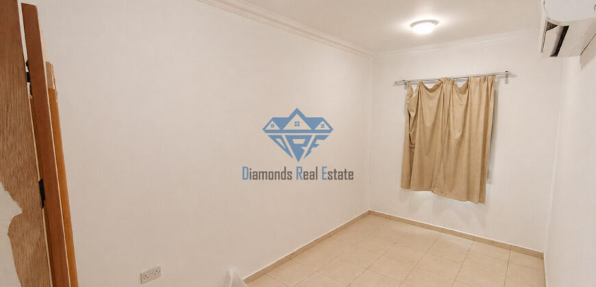 🏡 For Rent – Spacious 7+2 Bedroom Villa in Al-Ansab