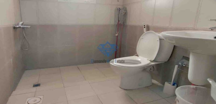  6BR Residential & Commercial Villa for Rent in Azaiba