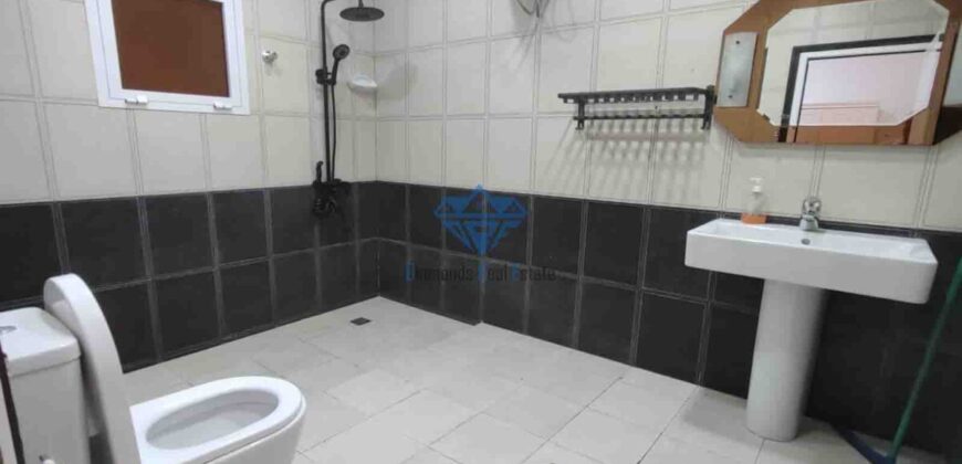  6BR Residential & Commercial Villa for Rent in Azaiba