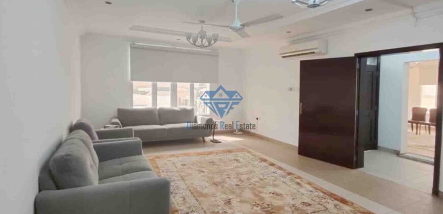  6BR Residential & Commercial Villa for Rent in Azaiba