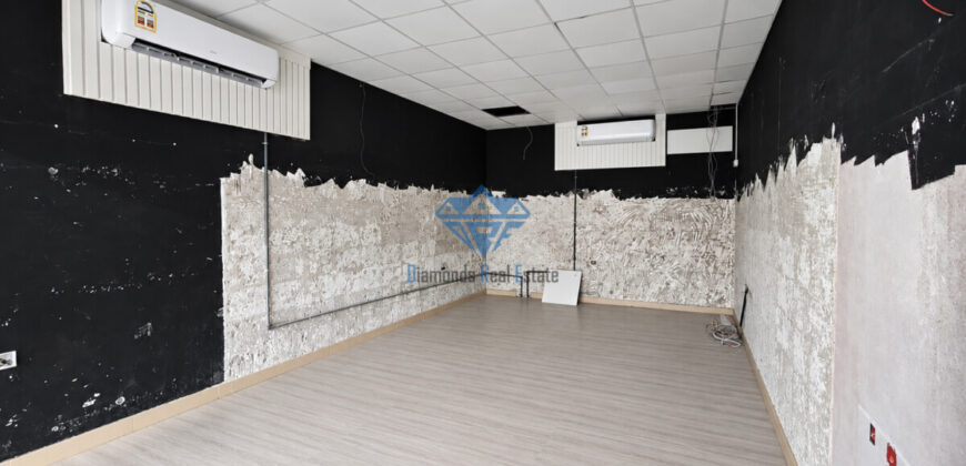Commercial shop available for rent in Ruwi